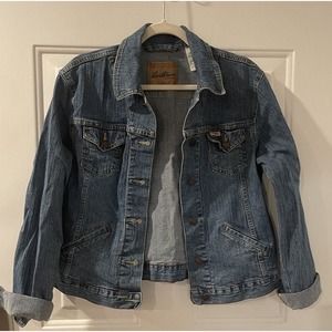 Levi’s Strauss & Co. Women’s Denim Original Trucker Jean Jacket Size M
